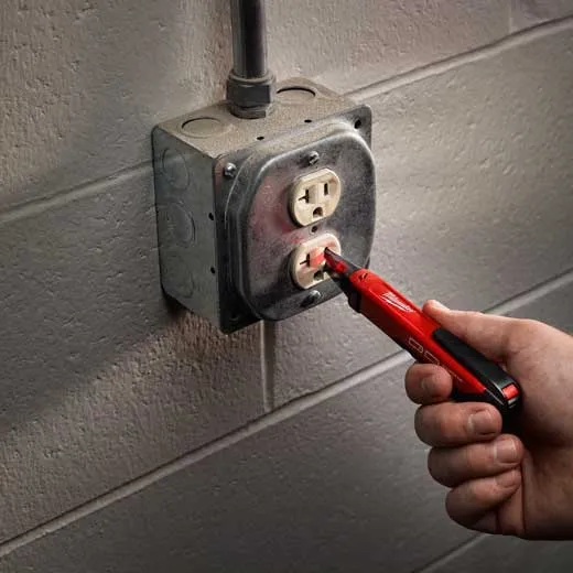 Milwaukee Non-Contact Voltage Detector - Light Alert