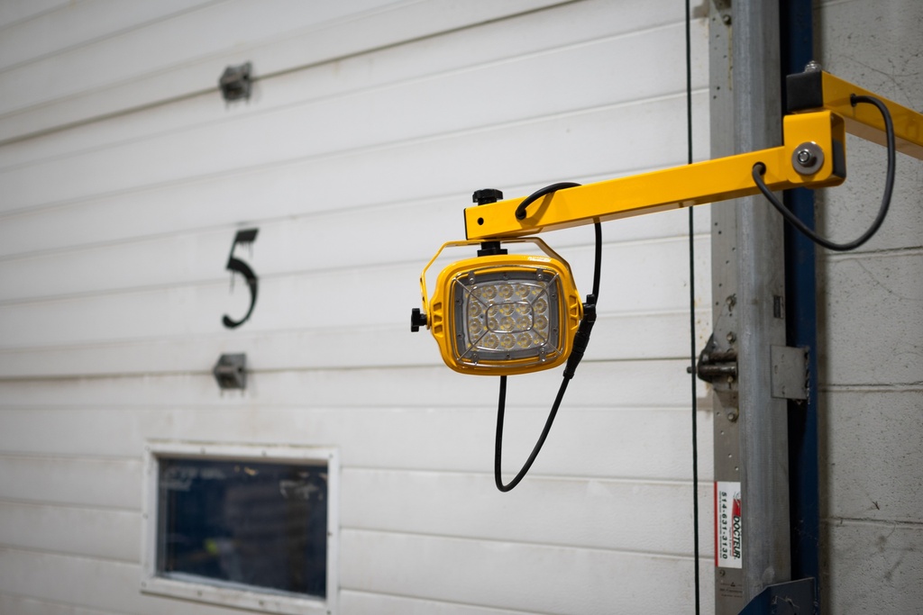LED Loading Dock Light (Single Arm 40")